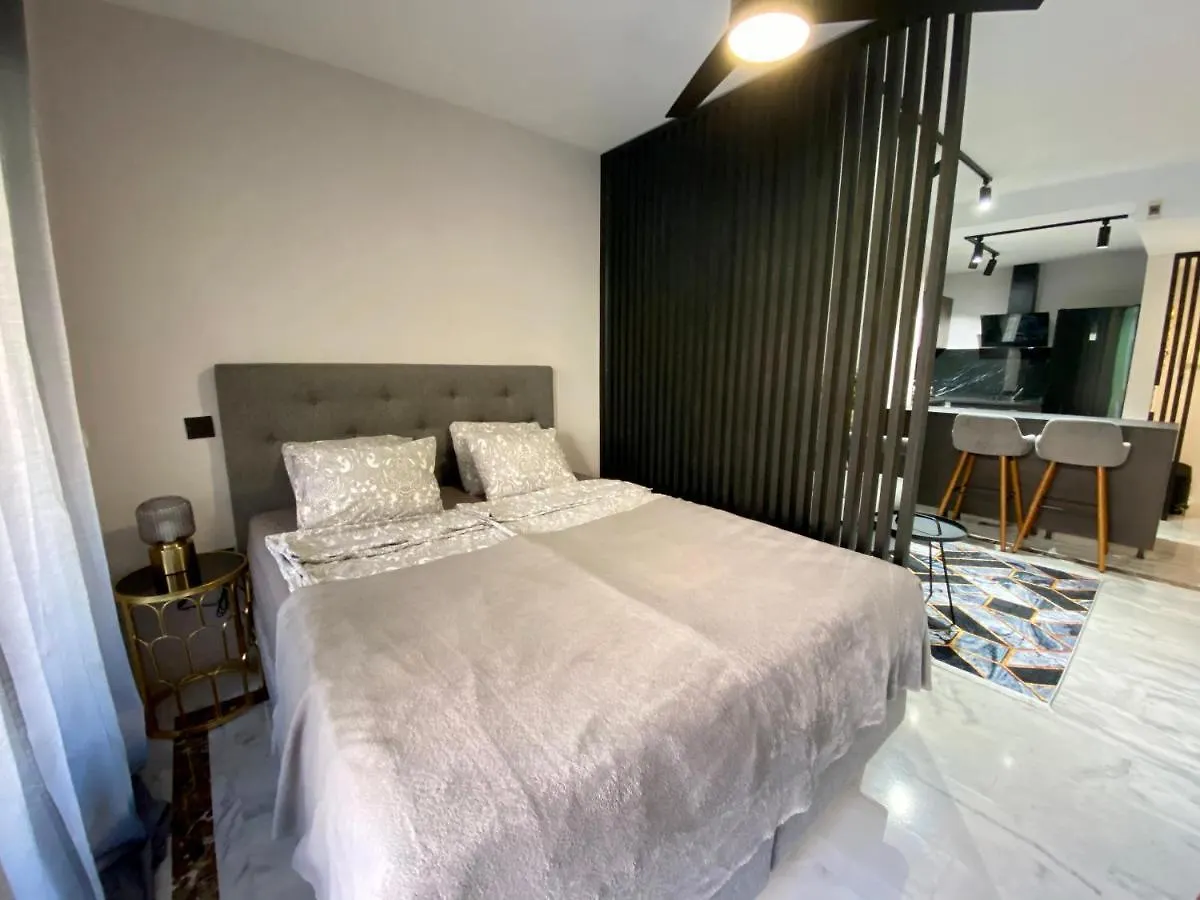 Golden Mile Marbella 2-Bedroom Rental